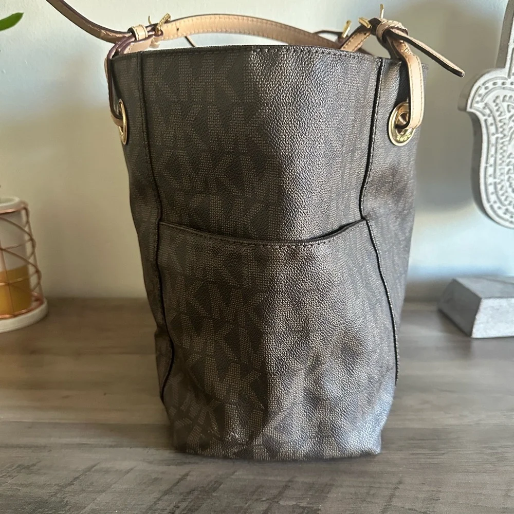 ✨ Michael Kors Signature Logo Tote Bag ✨